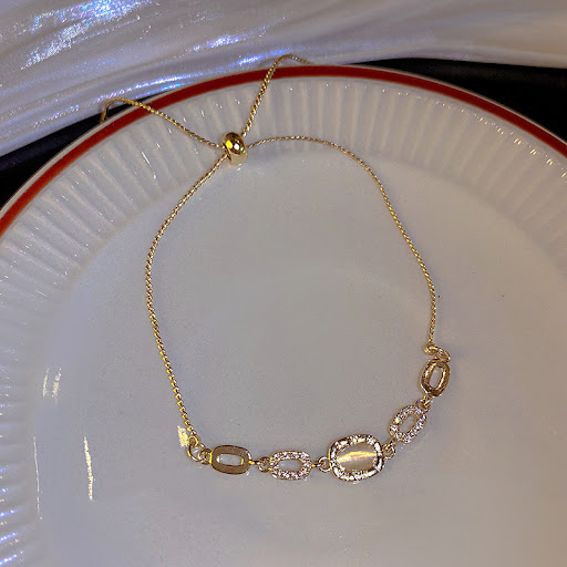 Title 2, Womens Fashionable Elegant Bracelet Enhance yo...