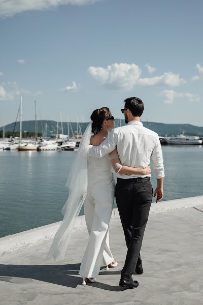 Wedding photographer Oksana Klimenko (oxanaretouch). Photo of 15 October 2022