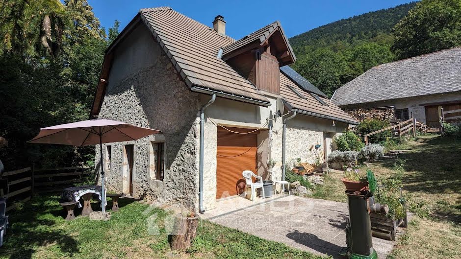 Vente maison 4 pièces 118 m² à Château-Bernard (38650), 294 000 €