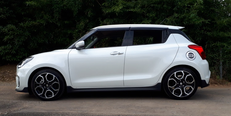 スイフトスポーツのスイフトスポーツZc33sに関するカスタム事例の投稿画像1枚目