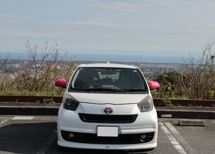 iQの4月もよろしくお願いします・桜とコラボ・下手くそカメラマン・駐車場満車・お花見日和に関するカスタム事例の投稿画像9枚目