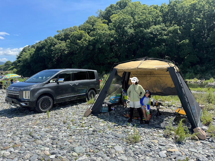 デリカD:5の川遊び最高🎶に関するカスタム事例の投稿画像2枚目