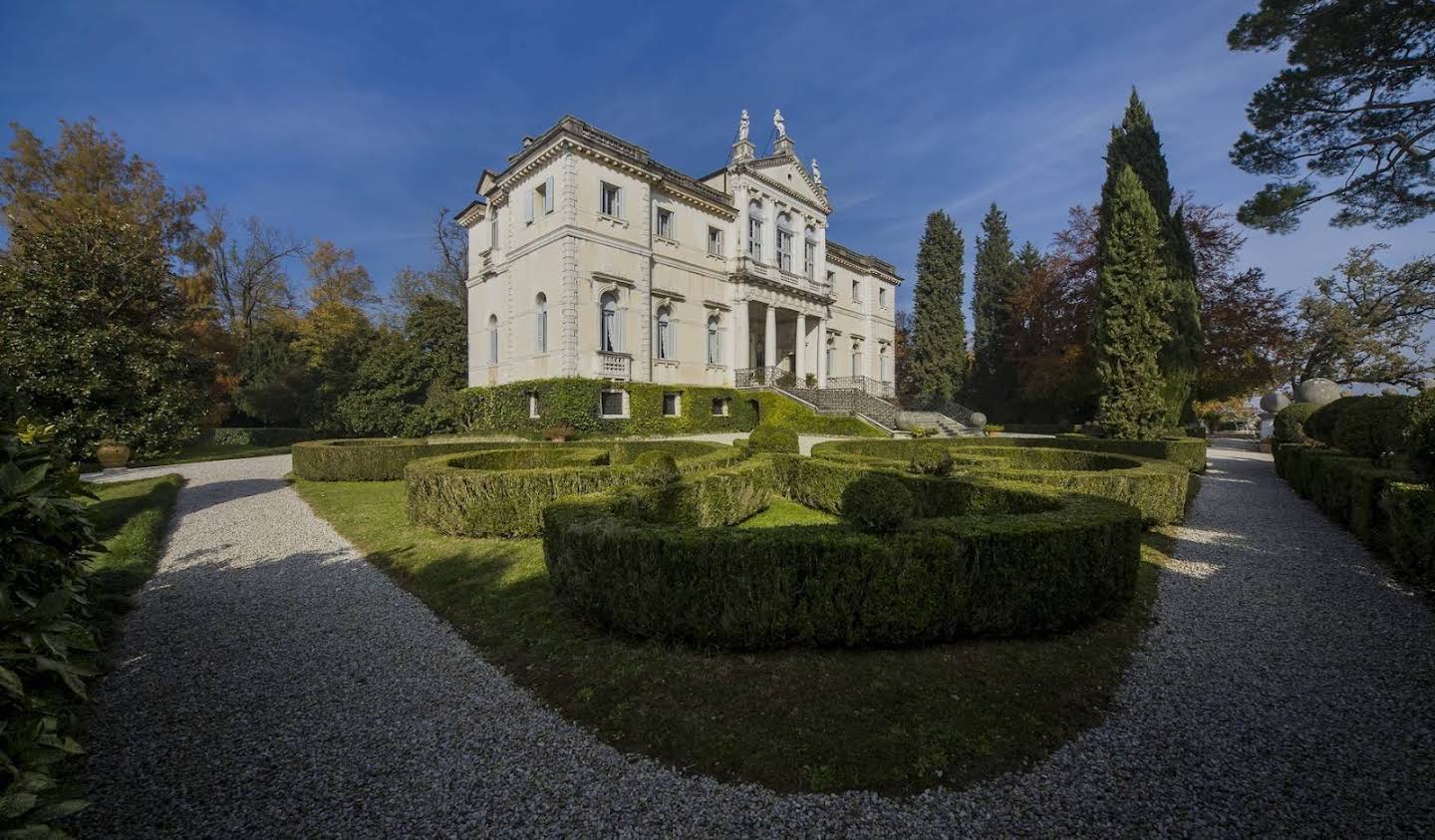 Villa avec piscine et jardin Conegliano