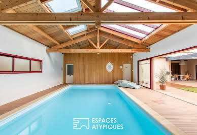 Maison avec piscine et terrasse 19