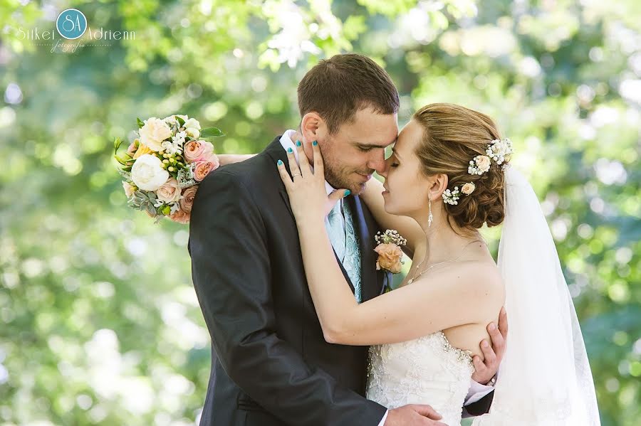 Fotógrafo de bodas Adrienn Sitkei (sitkeiadrienn). Foto del 1 de julio 2021