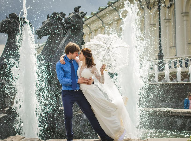 Nhiếp ảnh gia ảnh cưới Konstantin Shadrin (shadrinfoto). Ảnh của 6 tháng 6 2016