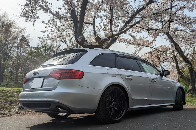A4 アバントのリアワイパー有り派？無し派？・アウディＡ４アバント・S-line・AUDI・Audiのある生活に関するカスタム事例の投稿画像1枚目