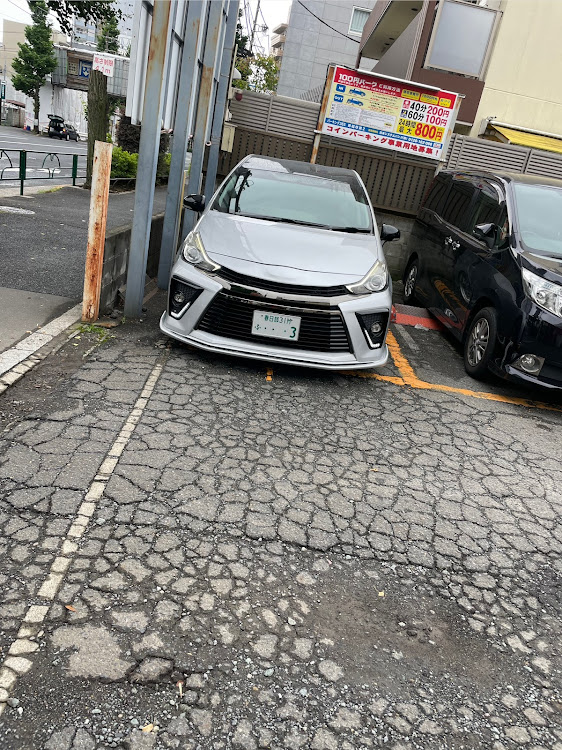プリウスαのかっしーさんが投稿したカスタム事例の投稿画像1枚目