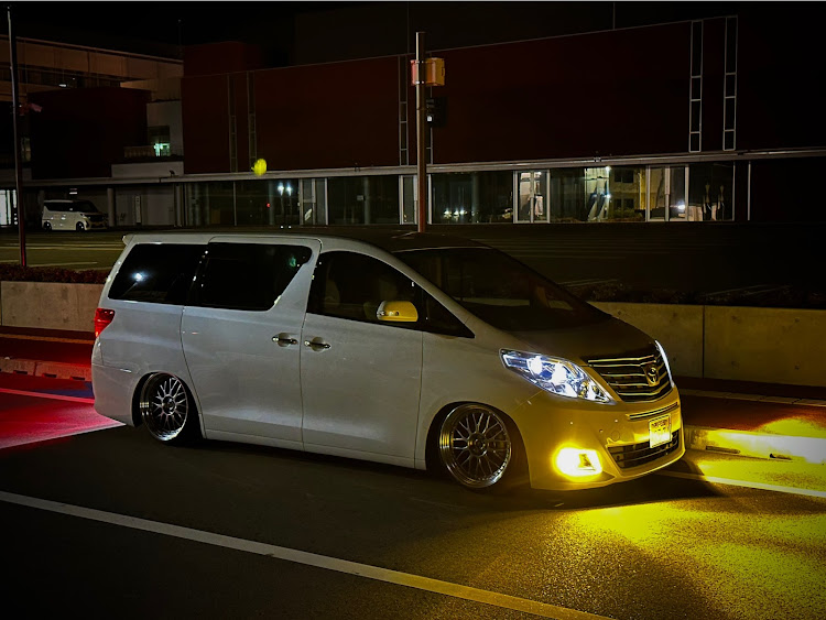 アルファードの純ベタ派・DIY・Excellent Style・車高調派と言ってみるに関するカスタム事例の投稿画像2枚目