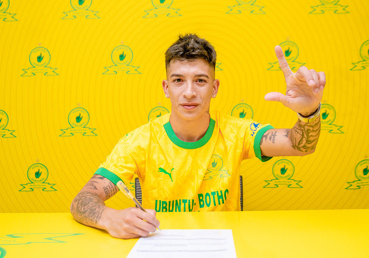 Sundowns announce the signing of Matías Esquivel from Argentine outfit Club Atlético Lanús.