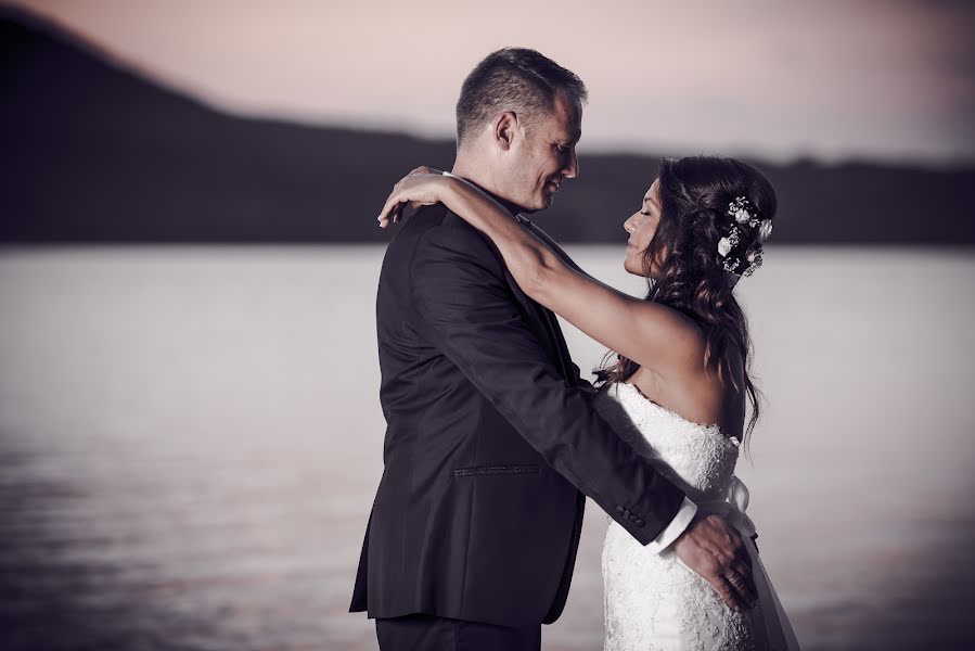 Wedding photographer Ovidiu Pislea (ovipshoots). Photo of 12 July 2021