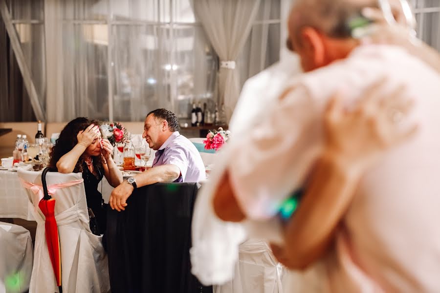 Fotógrafo de casamento Evgeniy Konstantinopolskiy (photobiser). Foto de 3 de dezembro 2017