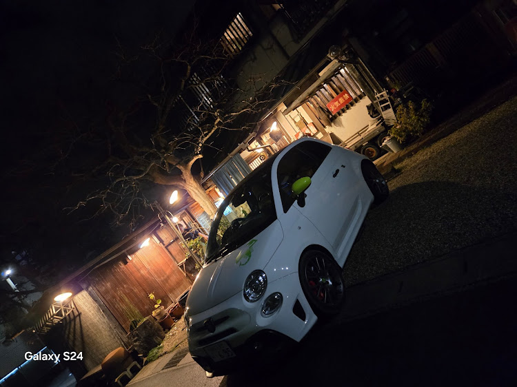 695CのABARTH・695C Turismo・アドレナグリーン・メリークリスマス✨🎄✨に関するカスタム事例の投稿画像2枚目