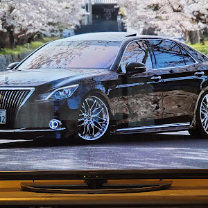 クラウンマジェスタ GWS214