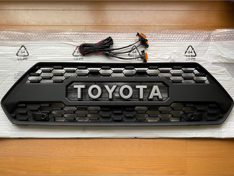 RAV4のタコマ風グリル・アリババに関するカスタム事例の投稿画像1枚目