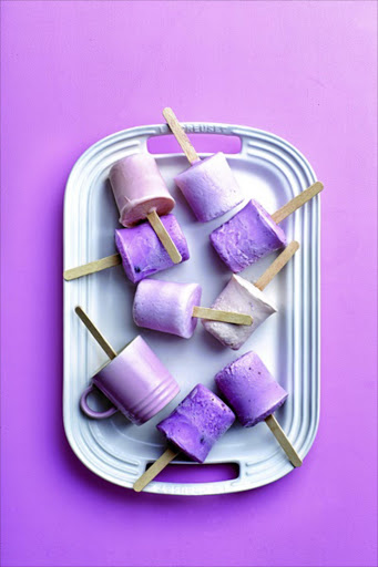 Creamy berry lollies.