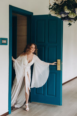 Wedding photographer Olya Dobryden (olyadobryden). Photo of 4 August 2020