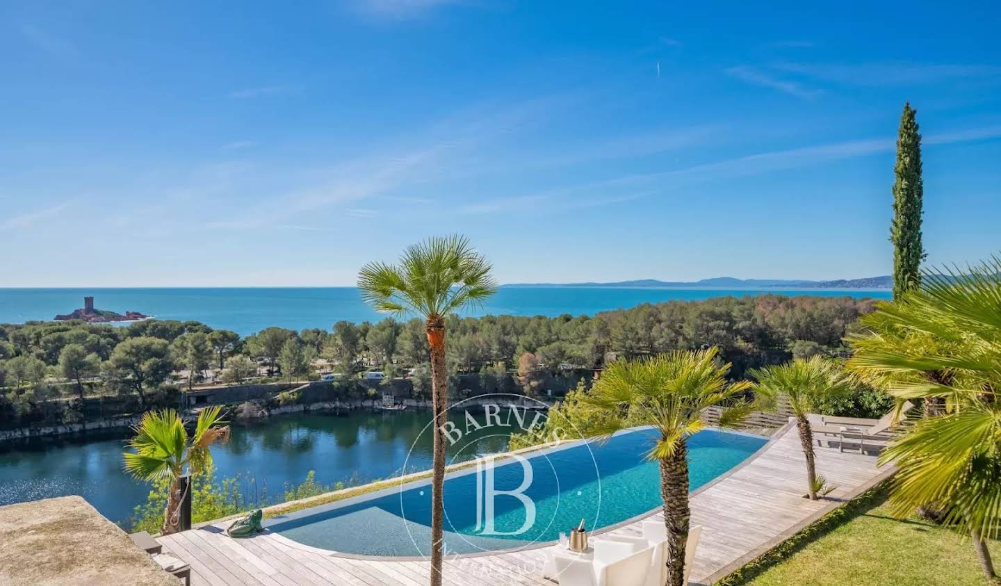 Villa avec piscine et terrasse Saint-raphael