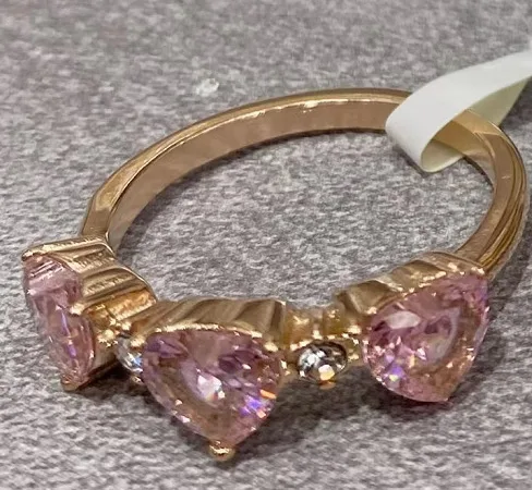Light Luxury Minority Design Love Jewelry Ring, a ring designed to express love and refined taste, perfect as a romantic