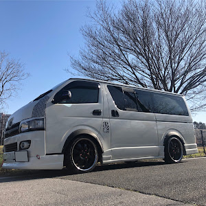 ハイエースバン TRH200V