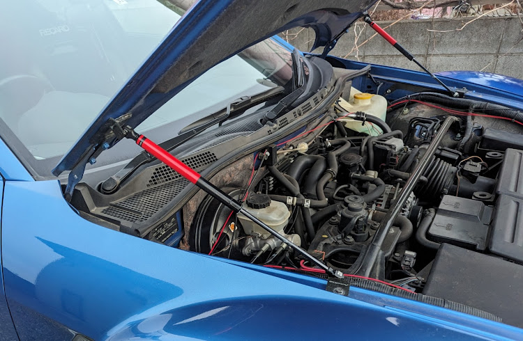 RX-8のオイル交換・ヘッドレスト・ボンネットダンパー取り付け・マフラー交換・備忘録に関するカスタム事例の投稿画像2枚目