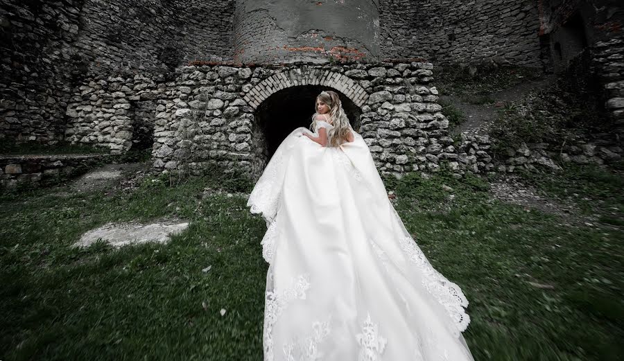 Wedding photographer Konstantin Trifonov (koskos555). Photo of 25 April 2019