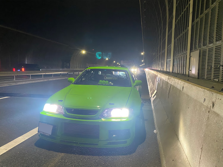 マークIIのJZX100・ドリフト・タイヤ・バーストに関するカスタム事例の投稿画像1枚目