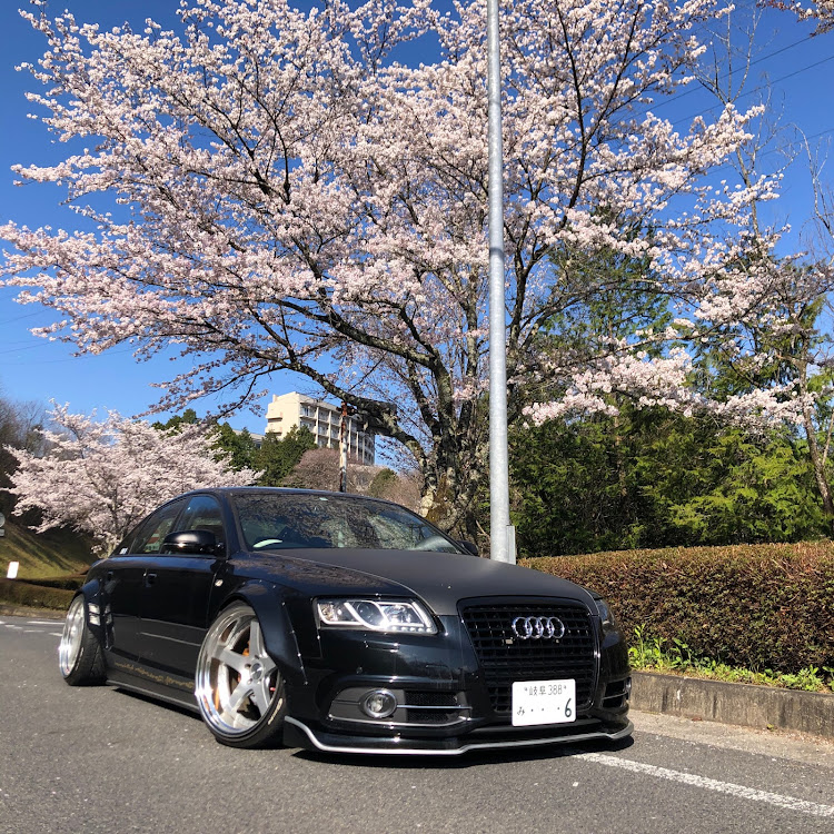 A6 セダンのアウディ・A6・オーバーフェンダー・桜・街道レーサーに関するカスタム事例の投稿画像1枚目