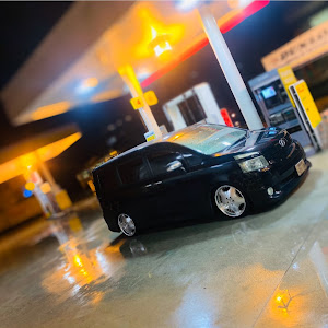ヴォクシー ZRR70W
