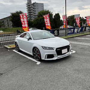 TT RS クーペ A6