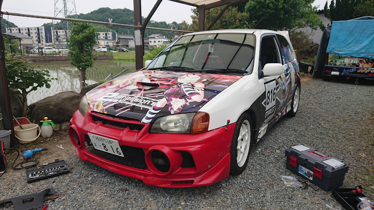 スターレットのフロントバンパー交換・DIY・痛車に関するカスタム事例の投稿画像1枚目
