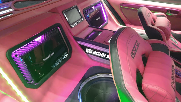 GT70Gさんが投稿した名古屋オートフェスティバル2023・ポートメッセ名古屋・カーイベント・VIPカー＆ドレスアップカー・ちょっと残念だったイベントかな。に関するカスタム事例の投稿画像39枚目