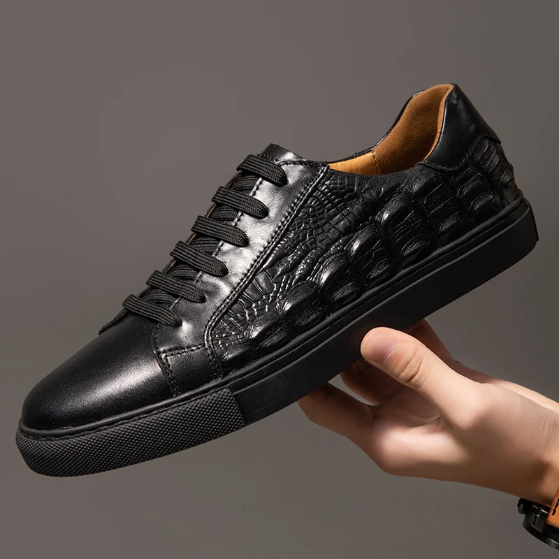 Men's Casual Trend Grain Low Trendy Shoes, a stylish and comfortable choice for everyday wear. Perfect for a modern look