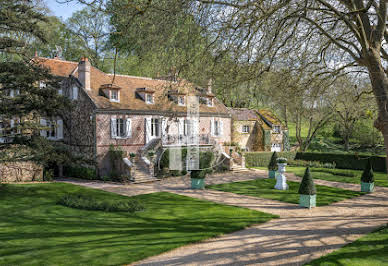 Maison avec piscine et terrasse 13