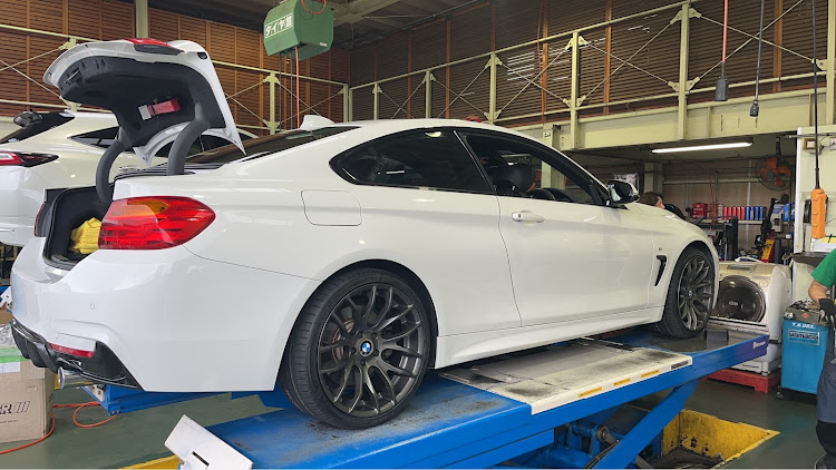 4シリーズ クーペの435i Mスポーツ・N55エンジン・ホイール交換・BREYTON・純正アルミホイール流用に関するカスタム事例の投稿画像2枚目