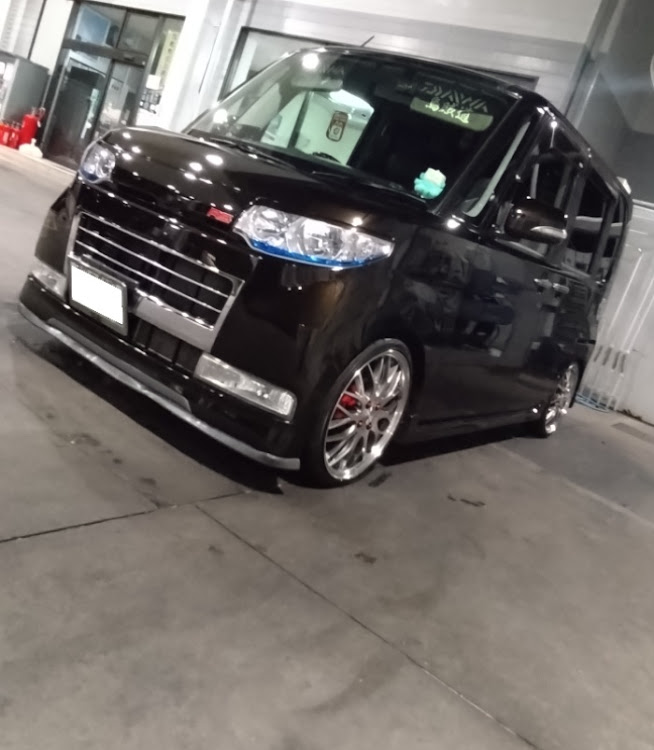タントカスタムのステルスビジョン・タントカスタム・L375S・KeePerコーティング・17インチに関するカスタム事例の投稿画像1枚目
