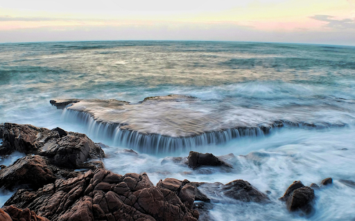 rocky beach and sea screenshot 1