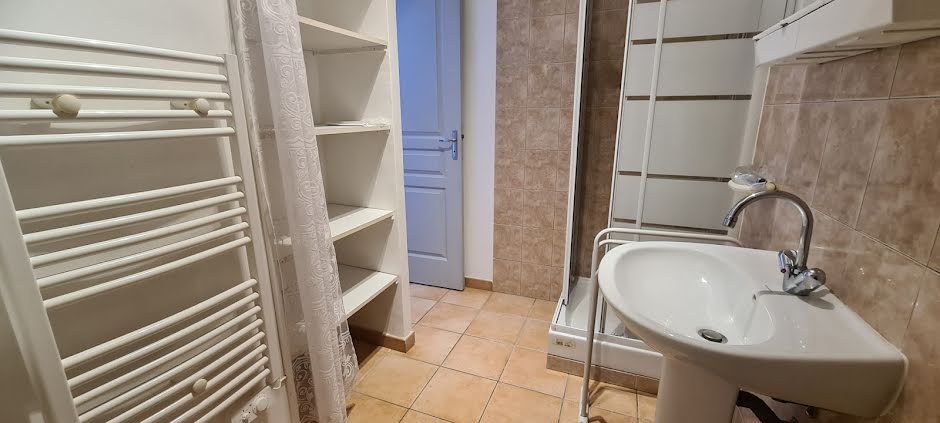 Location meublée appartement 1 pièce 20 m² à Corte (20250), 450 €