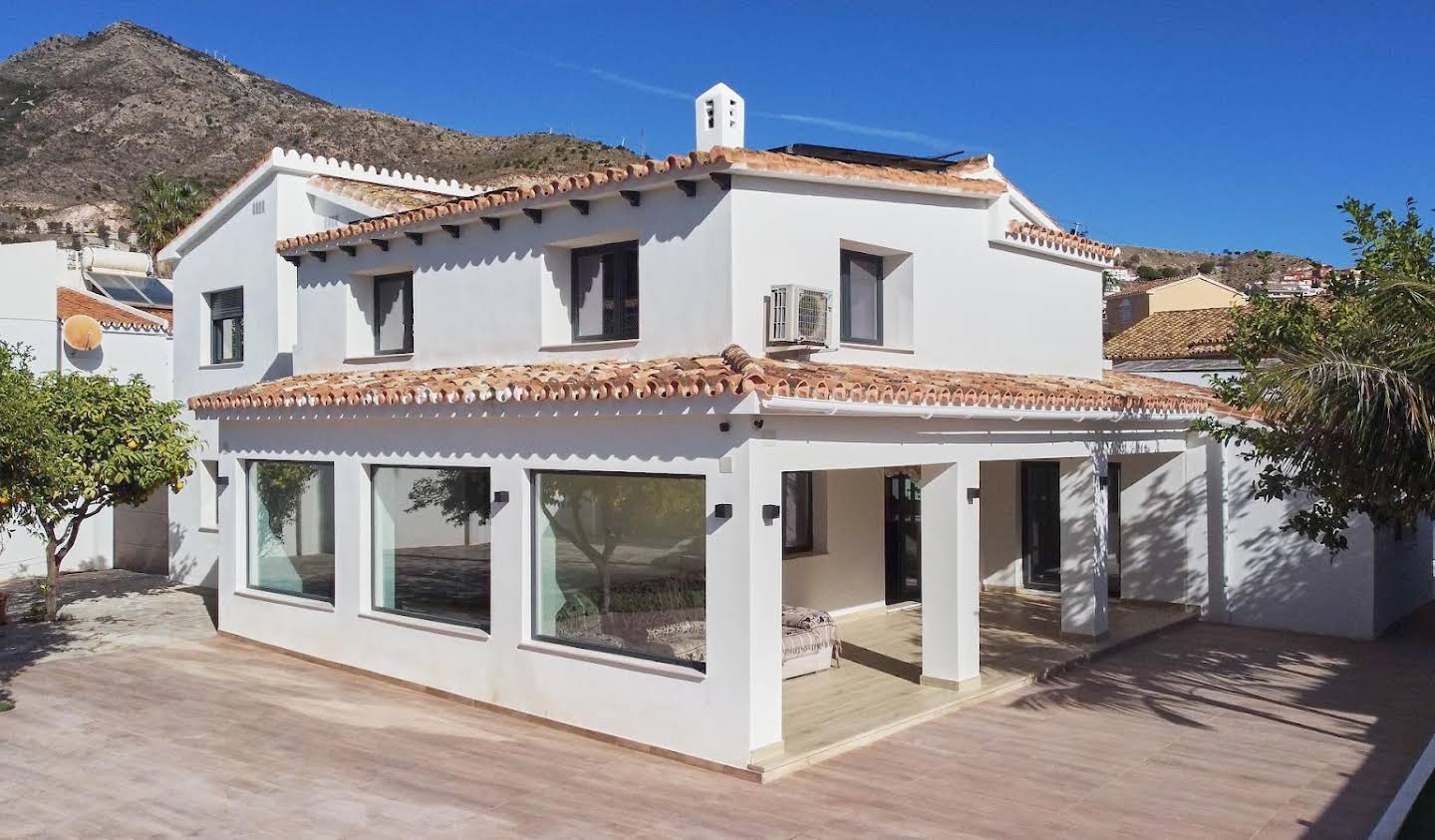 Villa with pool and terrace Benalmádena