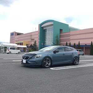 V40 T4