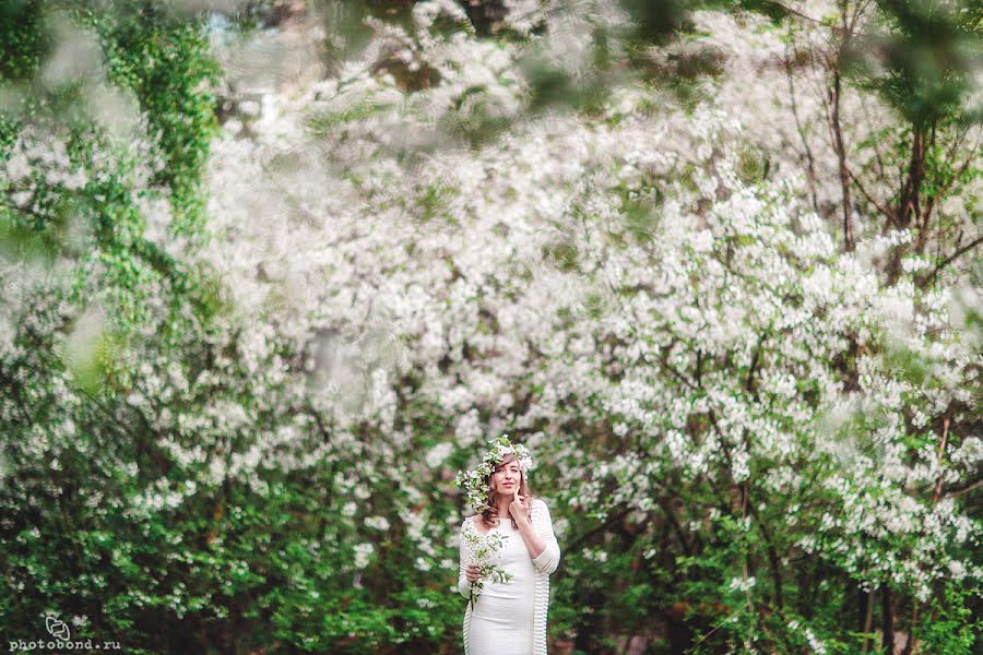 Wedding photographer Yuliya Medvedeva (photobond). Photo of 21 May 2015