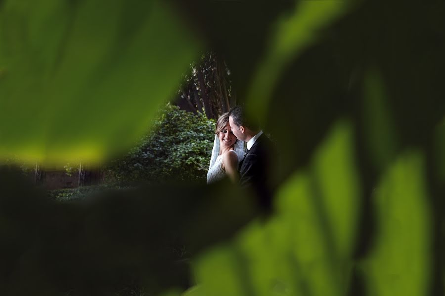 Fotógrafo de casamento Lorenzo Ruzafa (ruzafaphotograp). Foto de 1 de março 2018