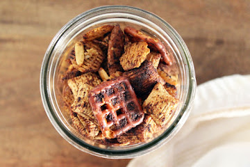 Rosemary Parmesan Party Mix