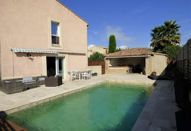 Maison avec piscine et terrasse 4