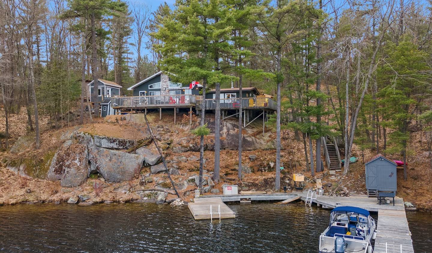 House Georgian Bay