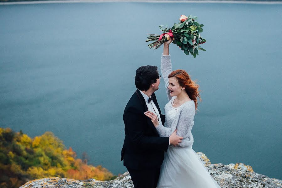 Wedding photographer Volodimir Lesik (tsembel). Photo of 1 November 2017