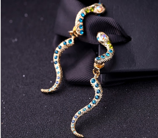 Title 4, Snake Shaped Detachable Stud Earrings Pierced E...