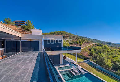 House with pool and terrace 5