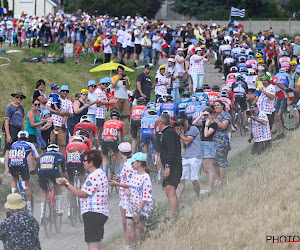 🎥 Balans nog zwaarder: derde opgave na aanrijding met supporter in Tour de France