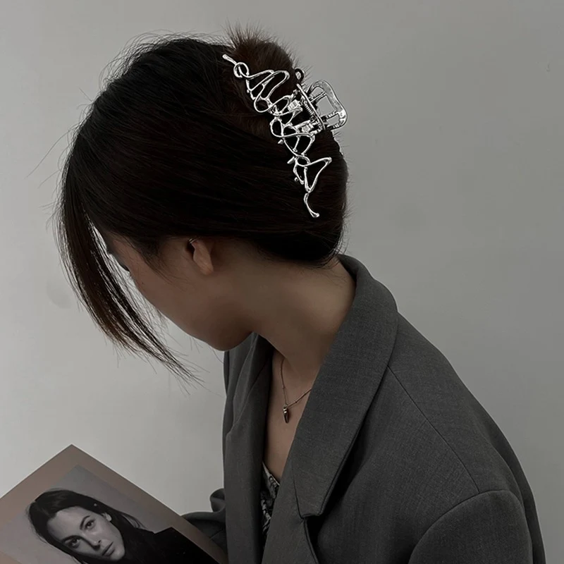 Barrettes Métal Liquide Irrégulier Design de Niche pour Femmes, Pince Requin, Accessoire Cheveux Tendance et Élégant, Originalité
